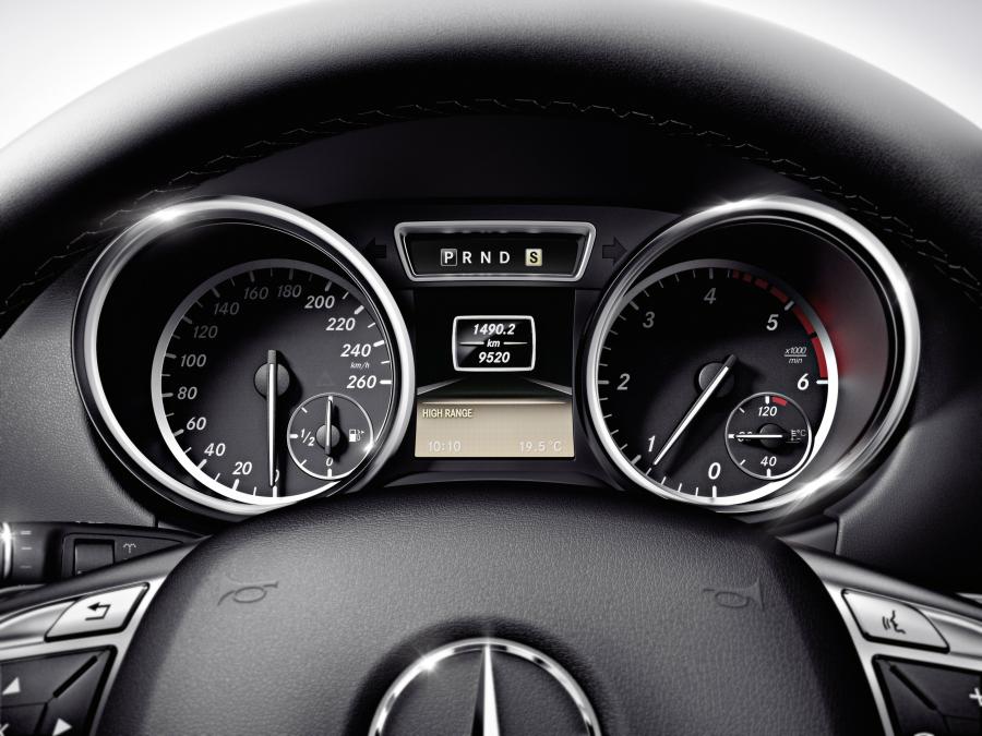  Mercedes-Benz G350 BlueTEC 2012 года  (фото 3 из 21)